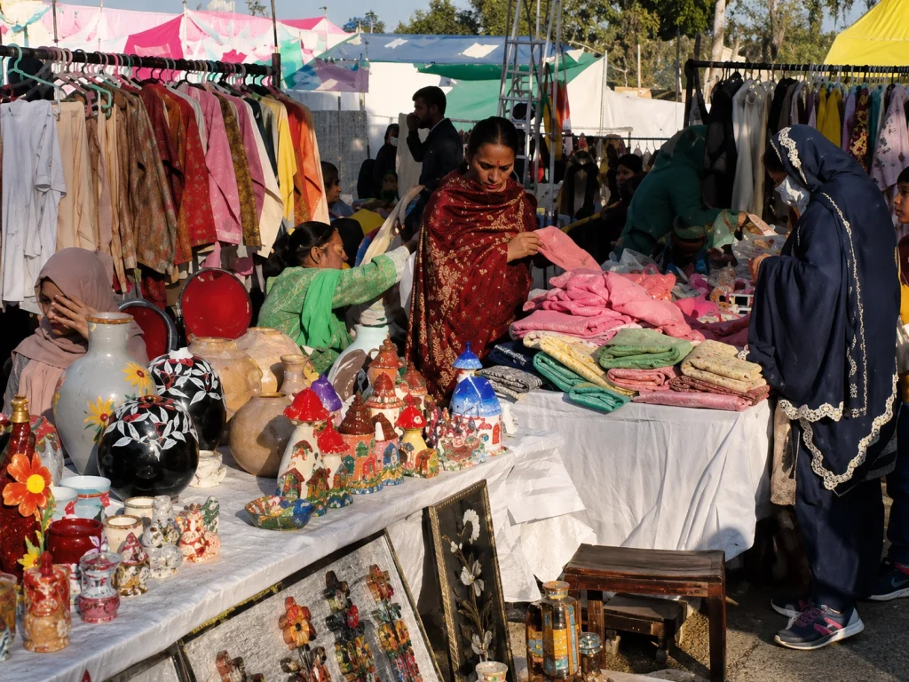 Islamabad Opens Women-Only Enterprise Market in G-11 With Cashless Digital Payment System Islamabad Women Enterprise Market G-11 launch Farah Naz Akbar JazzCash CDA MCI women entrepreneurs cashless digital payments financial inclusion 2026