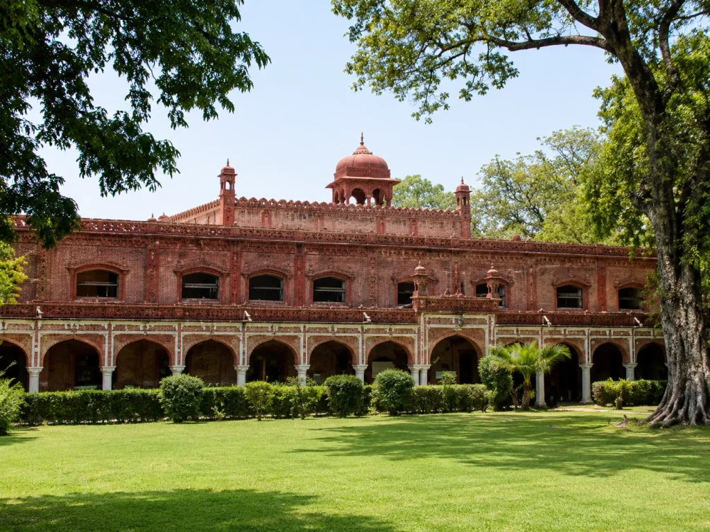 Punjab Plans to Hand Over 150 Government Colleges to Private Sector Punjab colleges privatisation 2026 government handover private sector education reform Pakistan