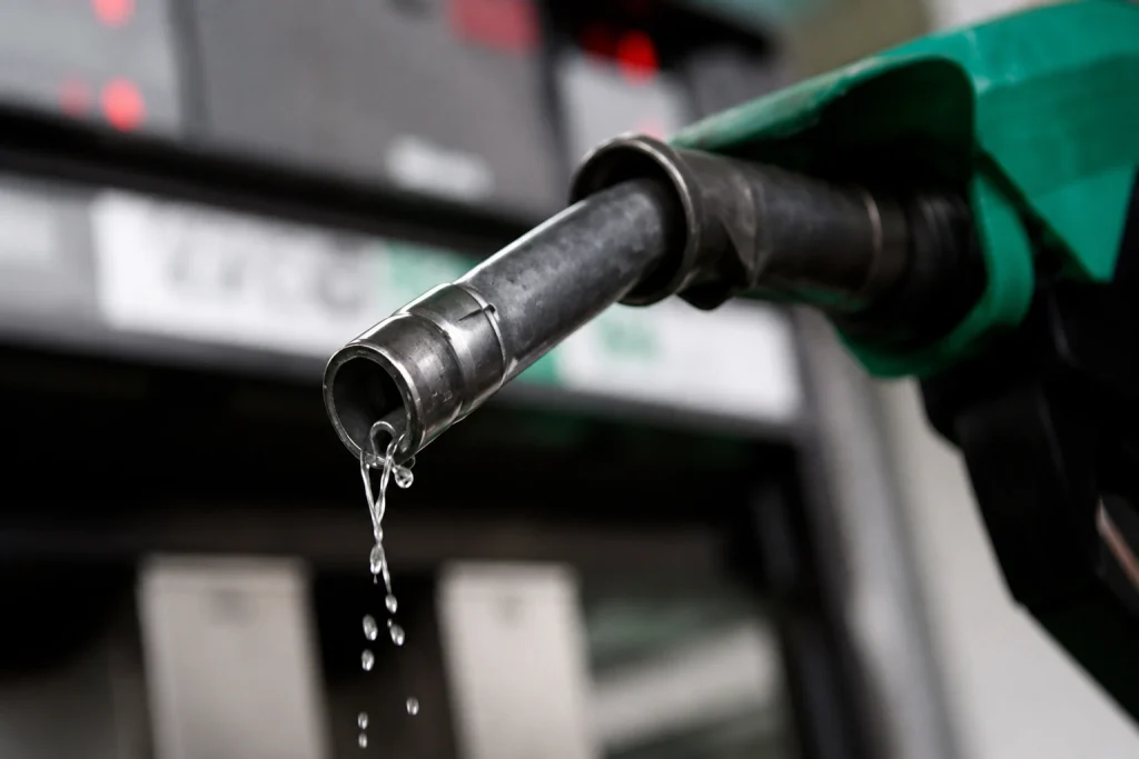 Petrol diesel price cut Pakistan expected in June 2026 as WTI crude falls to 69 dollars Brent to 72 dollars