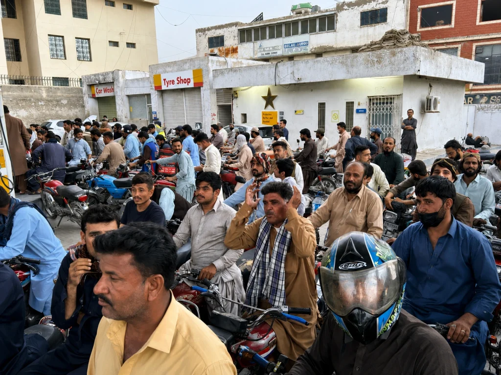 Petrol Hits Rs500 Per Litre in Balochistan as Iranian Supply Cuts Trigger a Province-Wide Fuel Crisis Balochistan petrol crisis Rs500 per litre — long queues at Quetta fuel station with price board showing emergency pricing after Iranian fuel supply suspension