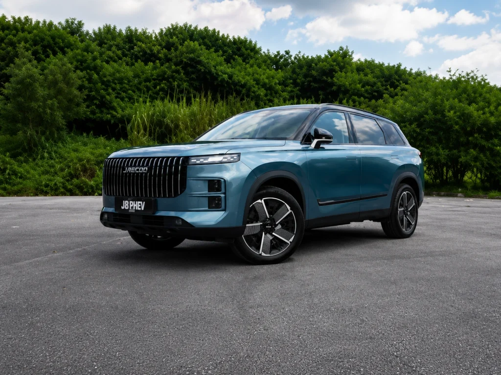 Repairing a Jaecoo J7 PHEV Could Cost Almost as Much as Buying One Jaecoo J7 PHEV repair cost Pakistan — authorised dealership estimate showing Rs7.17 million repair bill for front and side accident damage