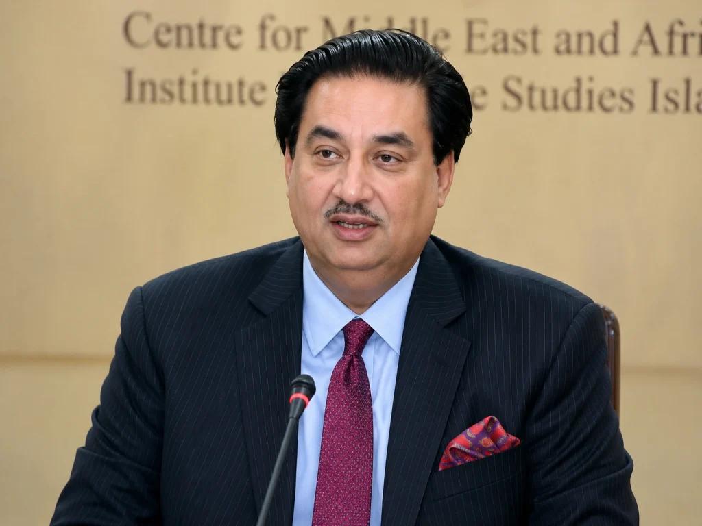 Will Hunza Become Another Lahore or Another Karachi? PML-N Raises Stakes PML-N Gilgit-Baltistan election campaign heats up as Dastgir and Rafique ask voters: should GB become Lahore or Karachi