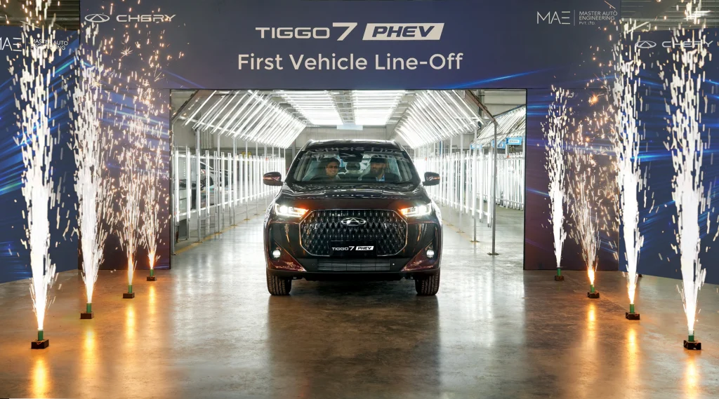 Chery Master Pakistan Rolls Off Locally Assembled Tiggo 7 PHEV, Expands PHEV SUV Lineup Chery Tiggo 7 PHEV Pakistan launch on June 25 2026 at factory price Rs9499000 featuring 342 horsepower 525 Nm torque 90 km pure electric range